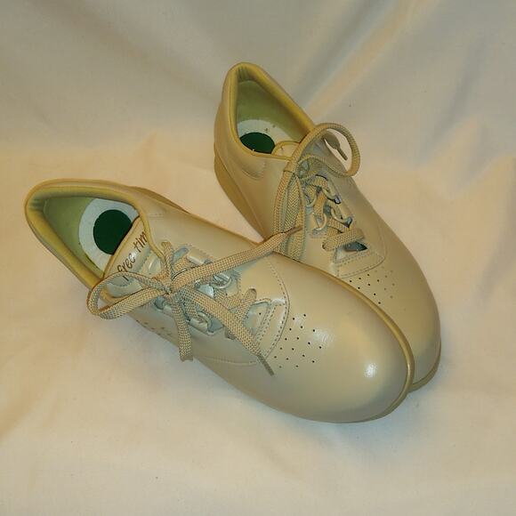 SAS women's almond size 10 M orthopedic shoes. - Picture 1 of 8